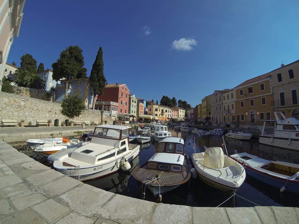 Bed&Breakfast Saturn Veli Lošinj Buitenkant foto