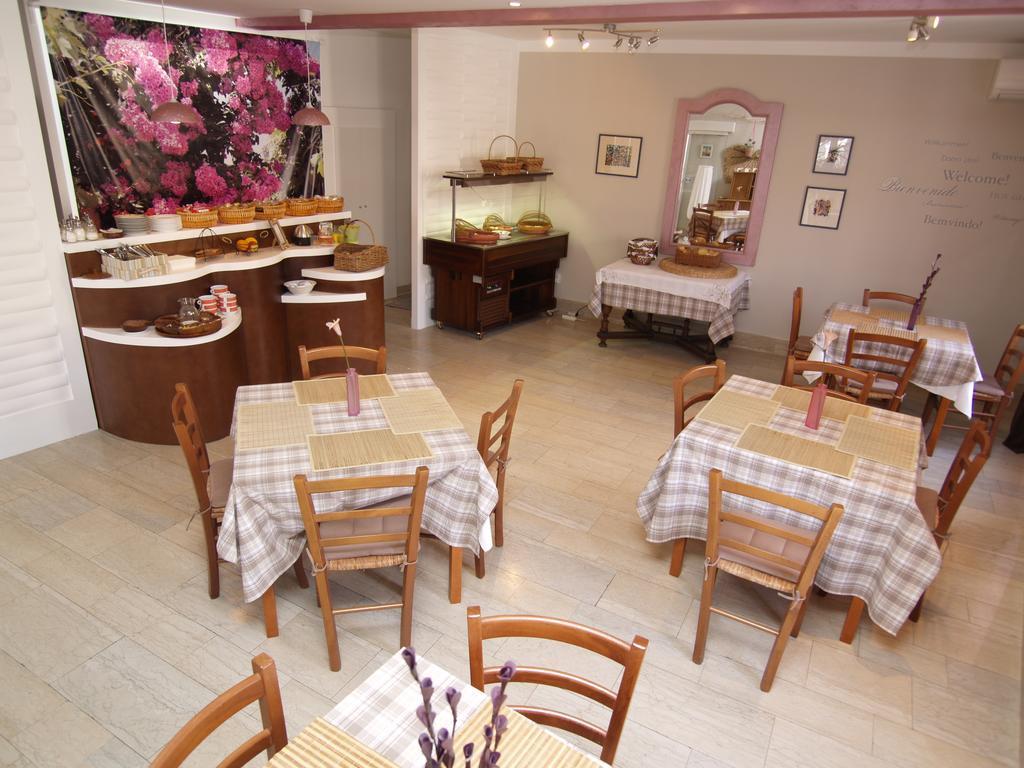 Bed&Breakfast Saturn Veli Lošinj Buitenkant foto