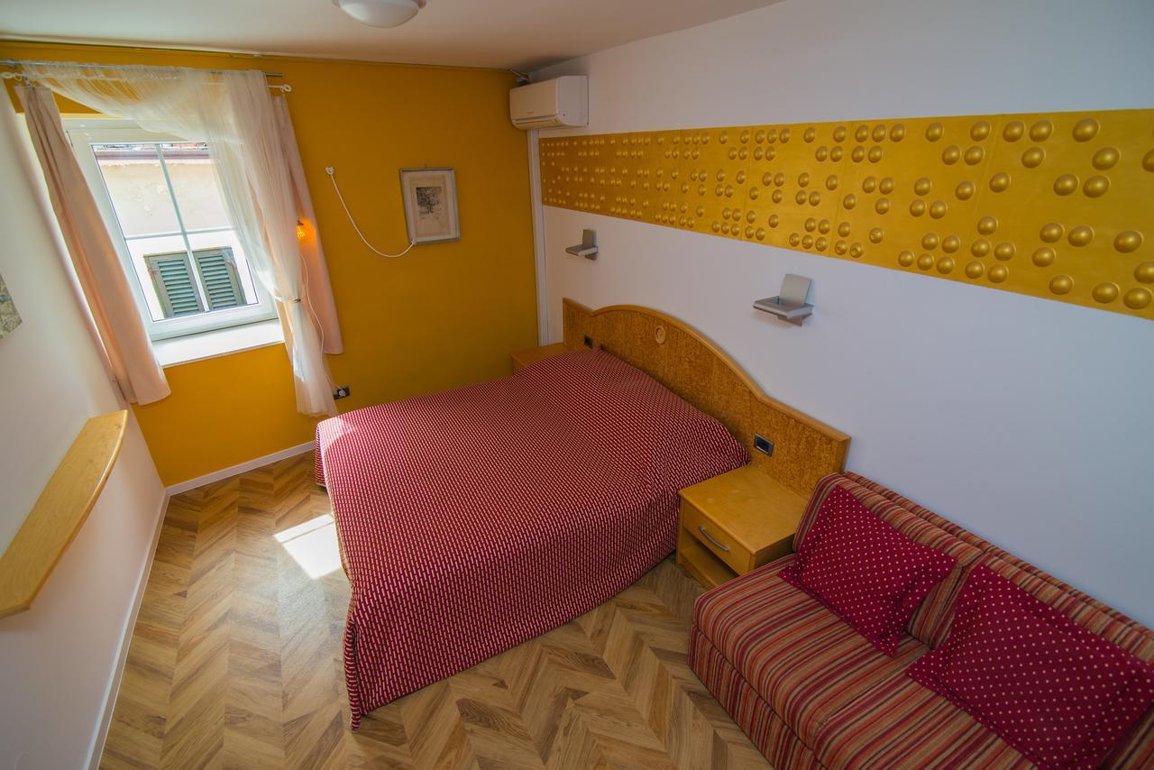 Bed&Breakfast Saturn Veli Lošinj Buitenkant foto