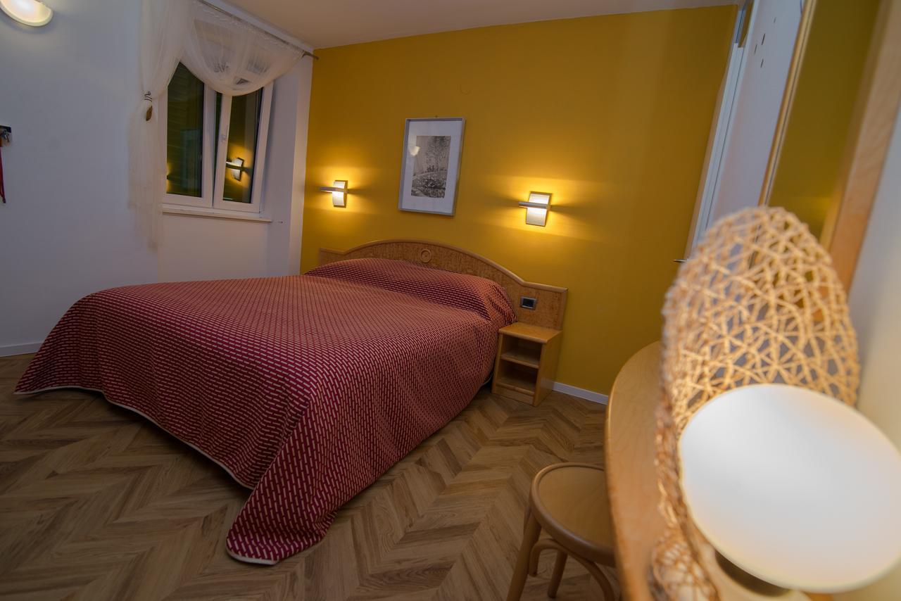 Bed&Breakfast Saturn Veli Lošinj Buitenkant foto