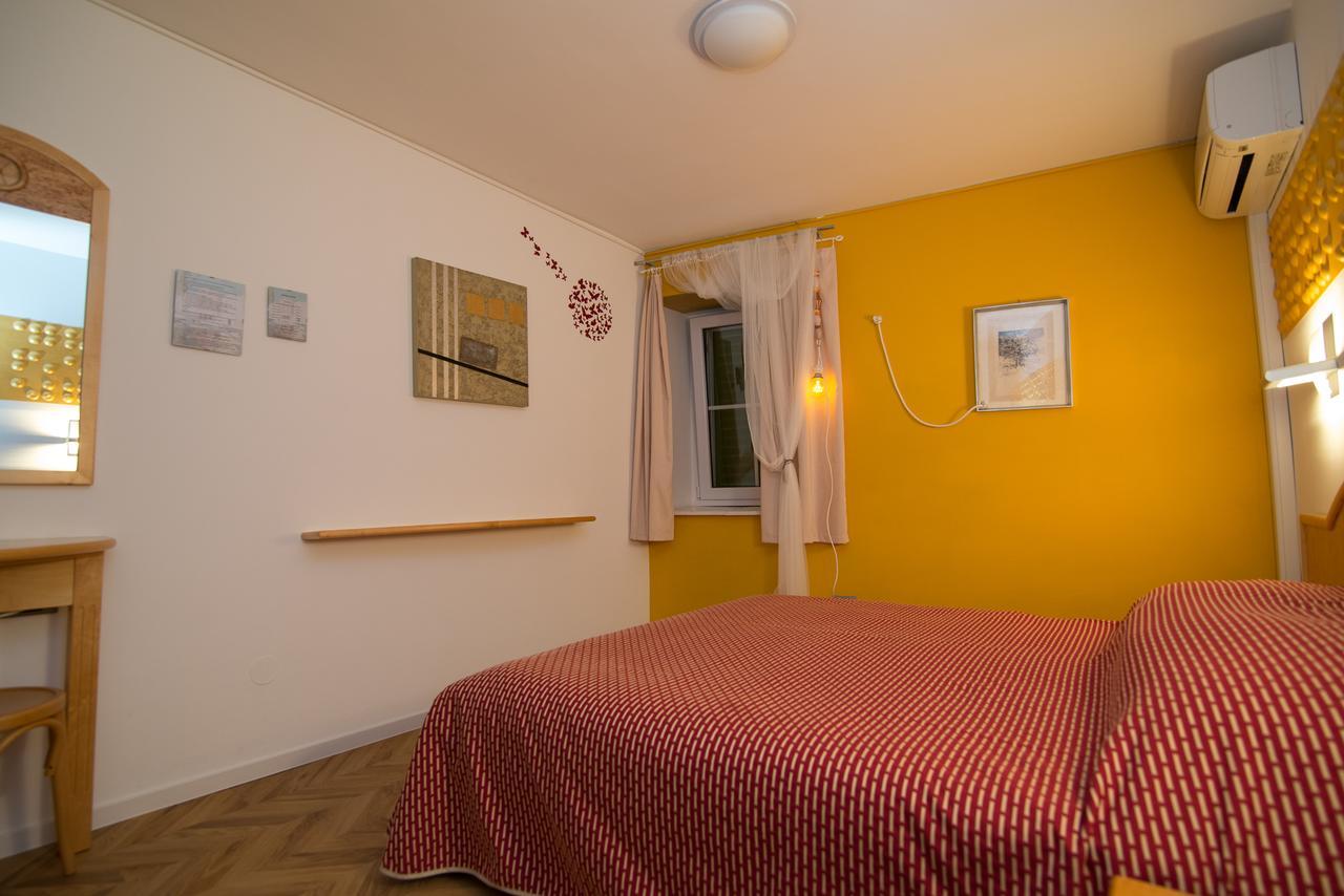 Bed&Breakfast Saturn Veli Lošinj Buitenkant foto